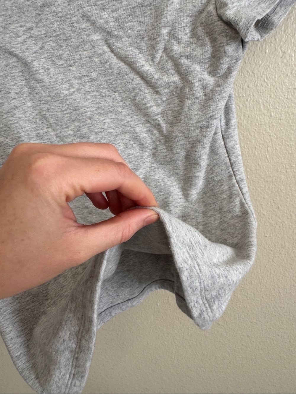 Abercrombie & Fitch Women’s Heather Gray Baby Tee - Picture 6 of 6